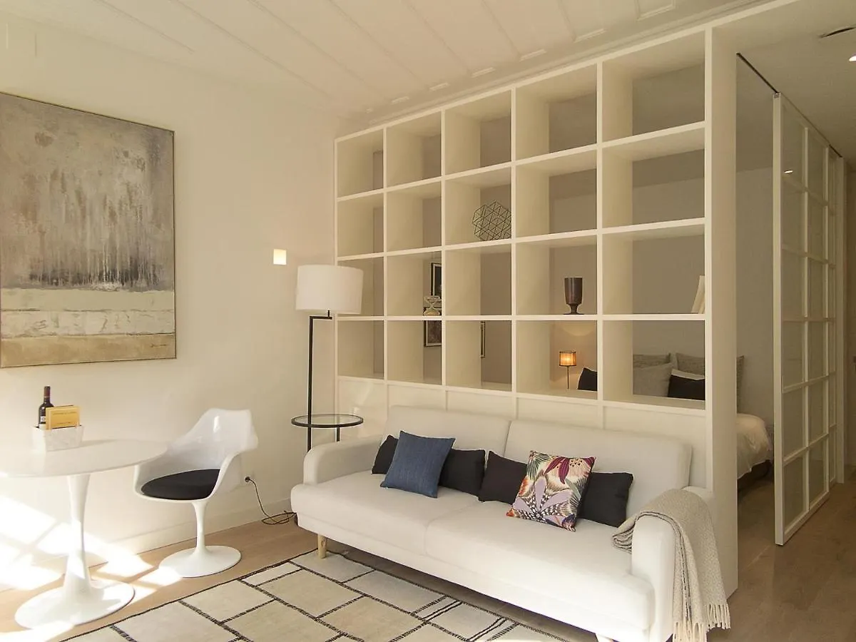 Chiado Bright Modern Apt With Ac Elevator Lisboa Apartmán
