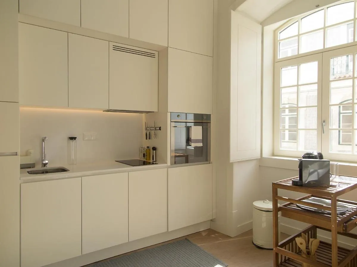 Chiado Bright Modern Apt With Ac Elevator Lisboa Πορτογαλία