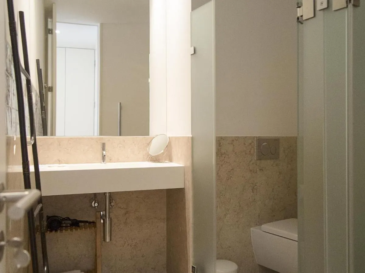 Chiado Bright Modern Apt With Ac Elevator Lisbona 0*,  Portogallo